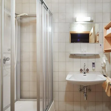 Oberbraeu فندق مبيت وإفطار 3*