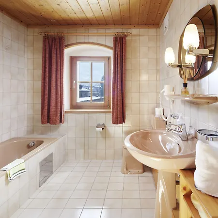 فندق مبيت وإفطار Oberbraeu 3*